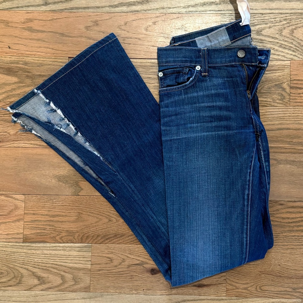 Textile Elizabeth and James Stewart Bell Bottom Blue Jeans